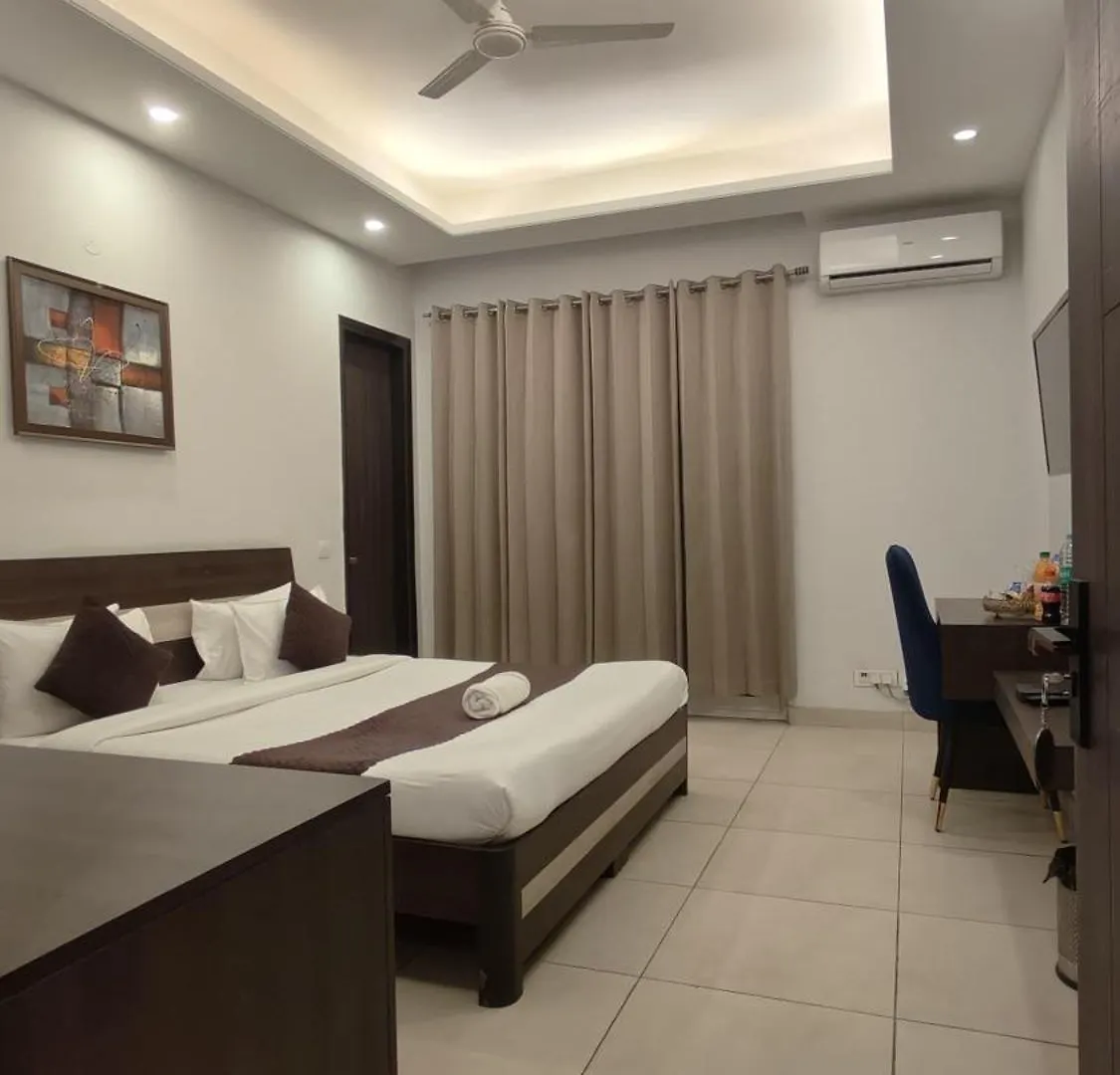 Akshay Corporate Hotel 구르가온