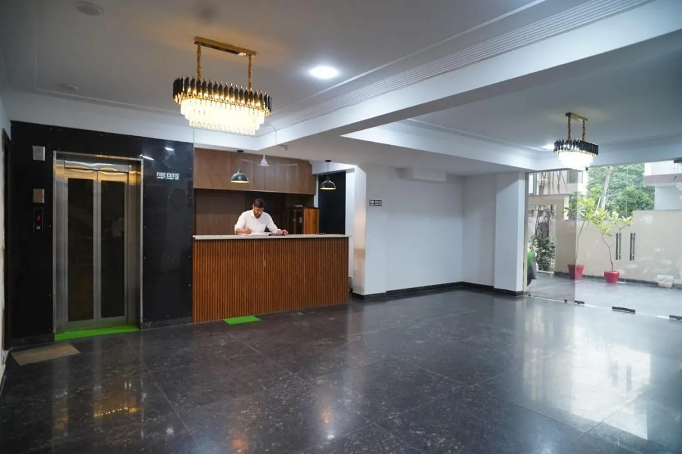 Akshay Corporate Hotel 구르가온 2*,