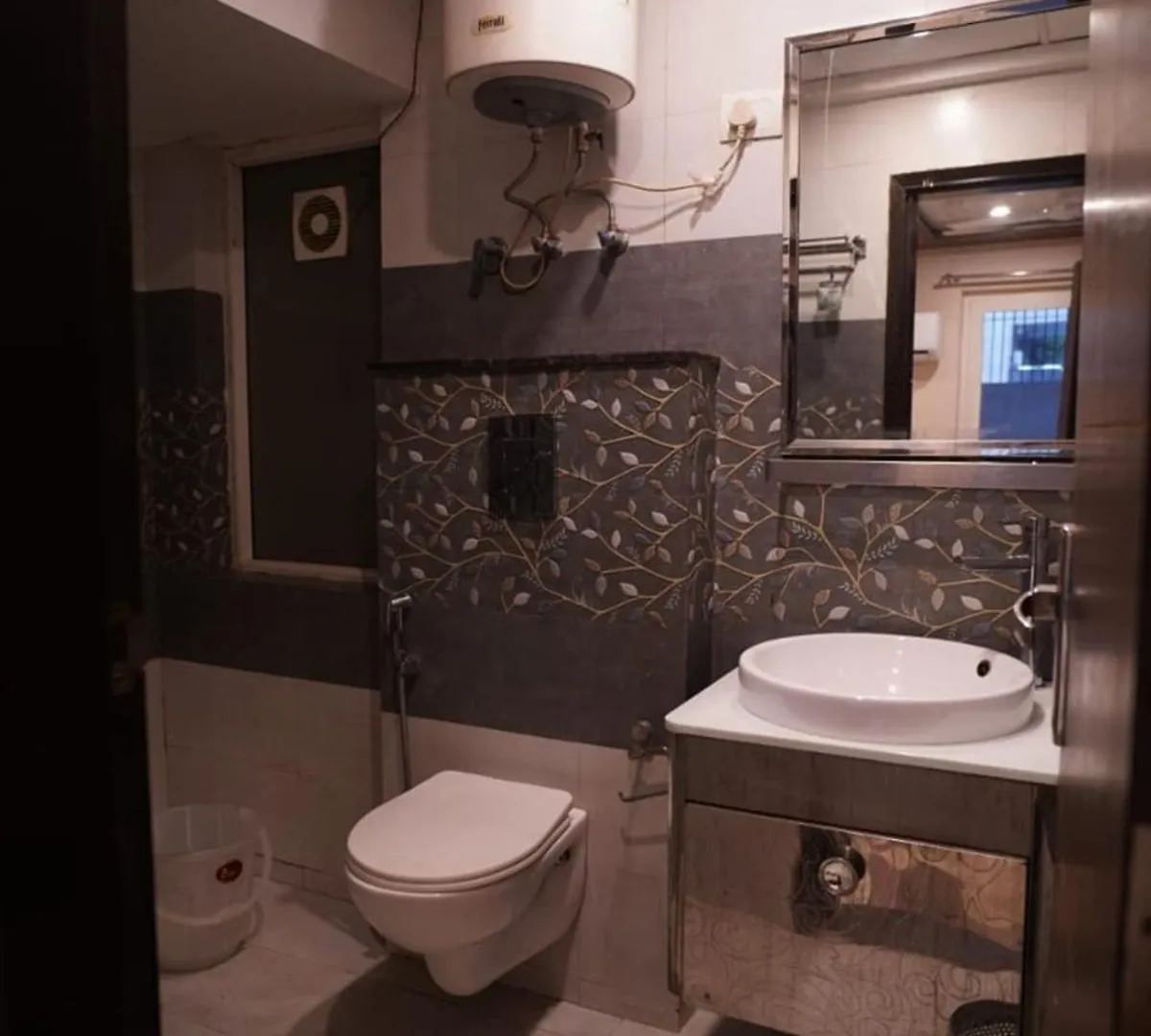 Akshay Corporate Hotel 구르가온 2*,